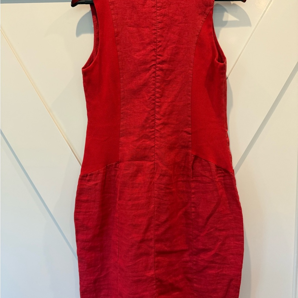 Elegant Red Sleeveless Edgy Linen Dress - Picture 4 of 12
